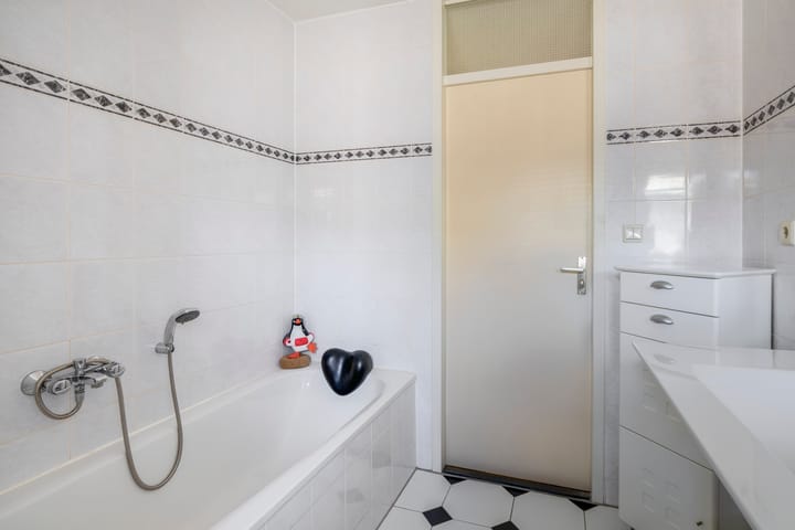 Foto 32 van Bassano 6