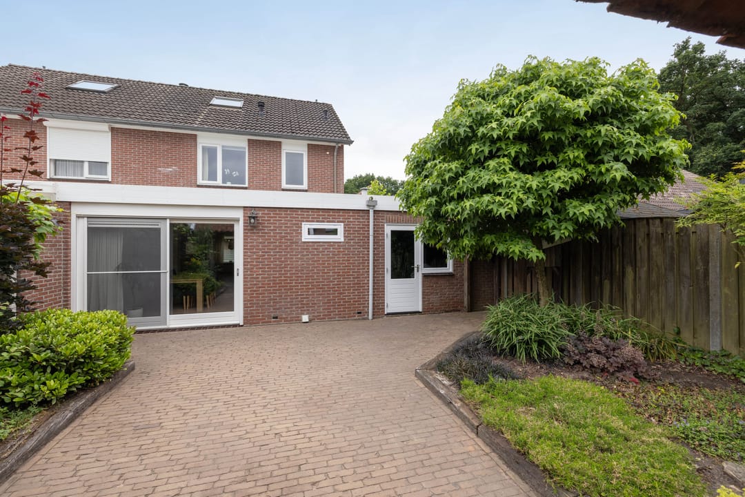 Photo 2 of Pastoor Eppinkstraat 73