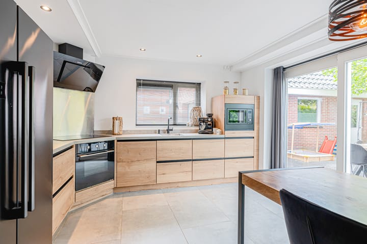 Photo 21 of Hoethslaan 6