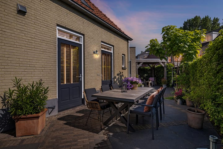 Foto 35 van M. van Zeggelenhof 9