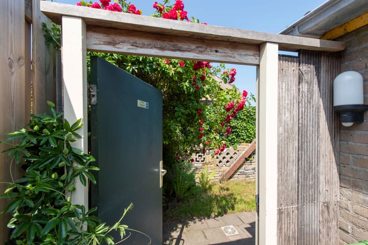 Foto 37 van Bernard Zweersstraat 7