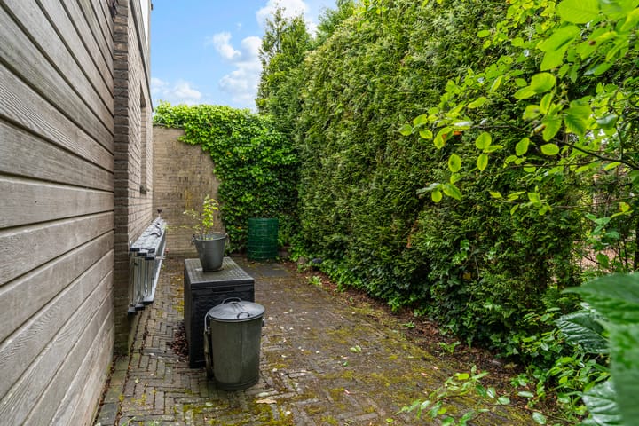 Photo 33 of Yn 'e Lijte 64