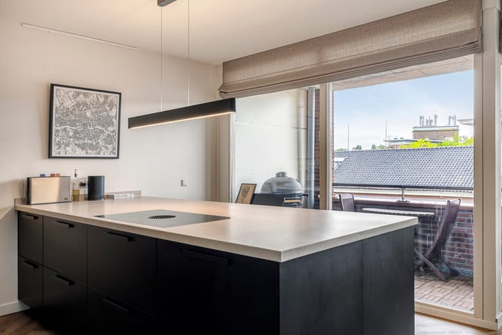 Photo 11 of Ebenhaëzerstraat 9-E