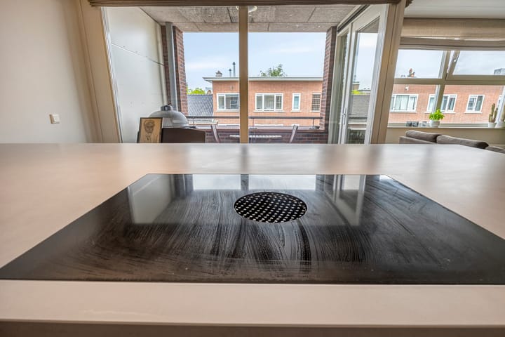 Photo 15 of Ebenhaëzerstraat 9-E