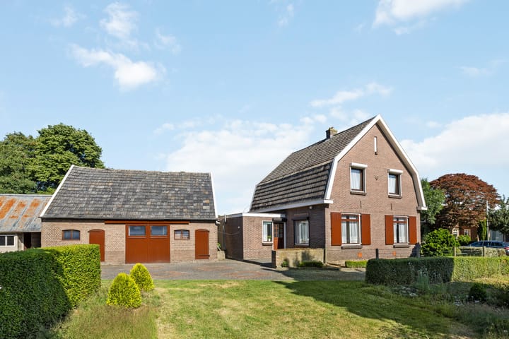 Foto 30 van Almelosestraat 12