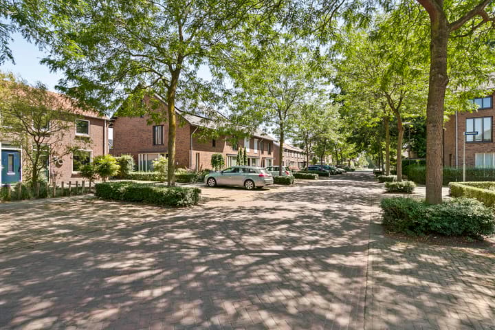 Photo 8 of Diederikstraat 28