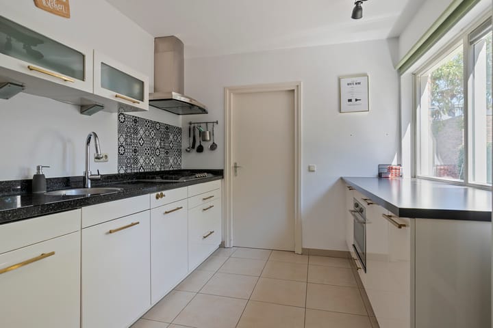 Photo 16 of Diederikstraat 28