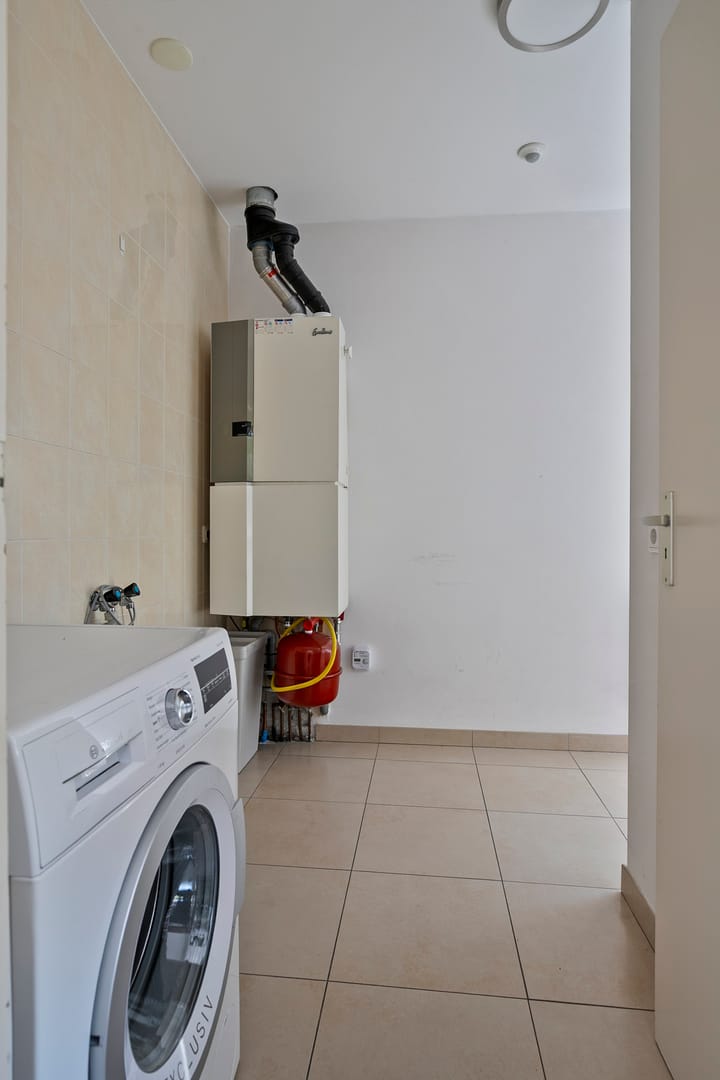 Photo 20 of Diederikstraat 28