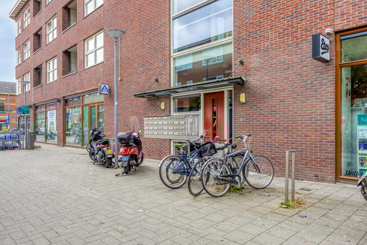 Photo 26 of Ebenhaëzerstraat 9-E