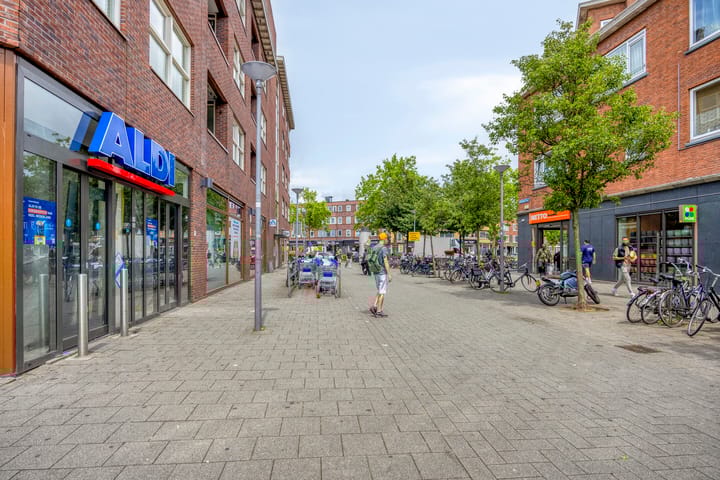 Photo 32 of Ebenhaëzerstraat 9-E