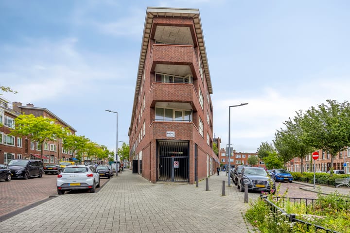 Photo 34 of Ebenhaëzerstraat 9-E