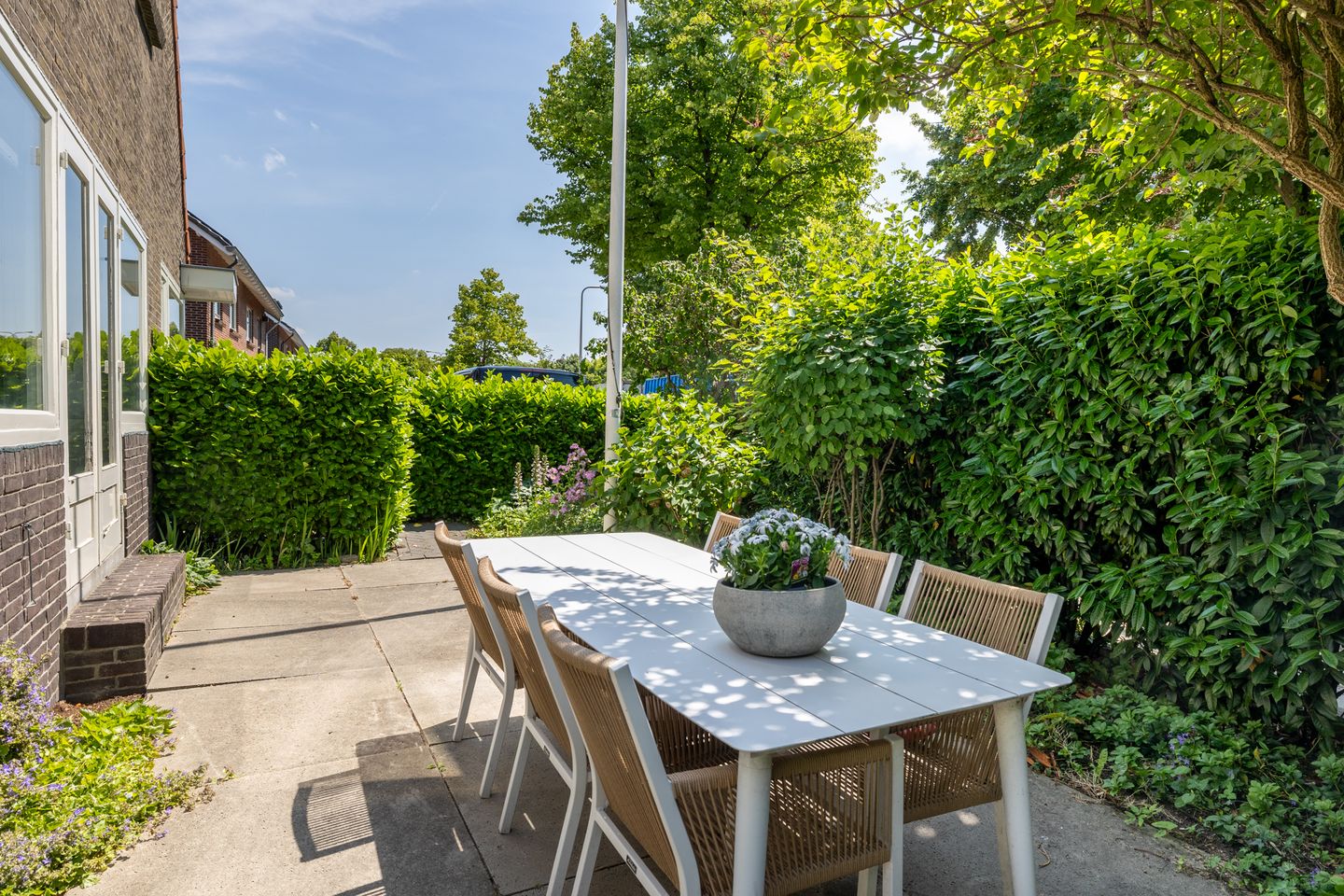 View photo 3 of Graaf Florisweg 113-115