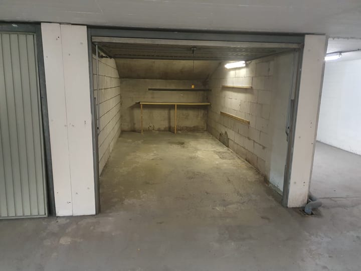 Foto 8 van Burgemeester van Fenemaplein garagebox 184