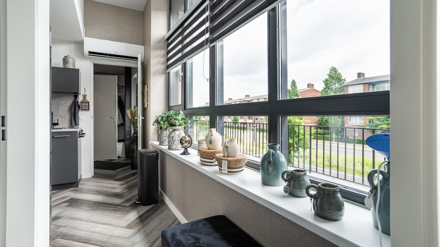 Photo 14 of Adriaen Brouwerstraat 24