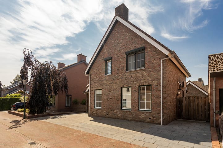 Foto 7 van Maasbanderkerkweg 20