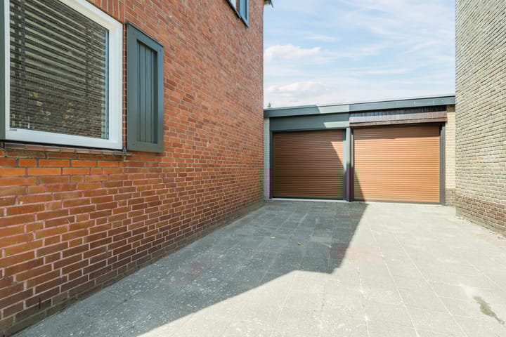 Foto 42 van Karolinastraat 30