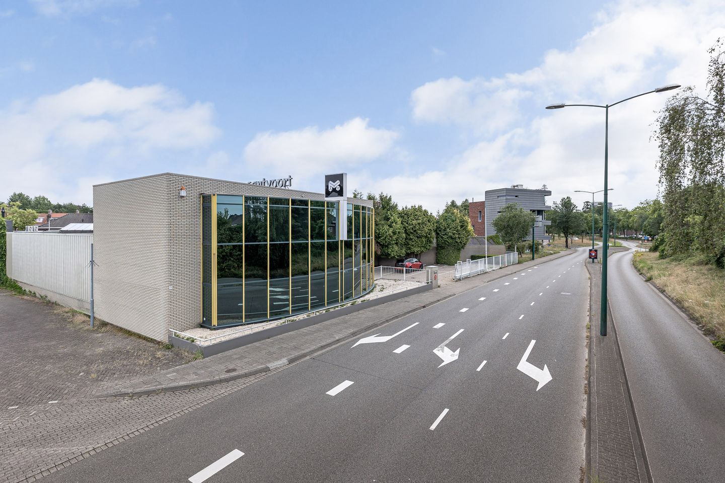 View photo 2 of Bayeuxlaan 9