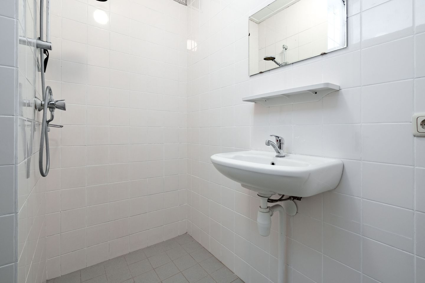 Foto 14 van Van Uvenweg 144-I