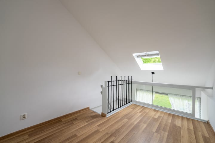 Foto 14 van Larixstraat 57