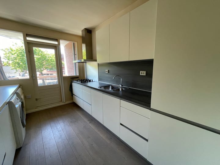 Photo 12 of Westvest 231