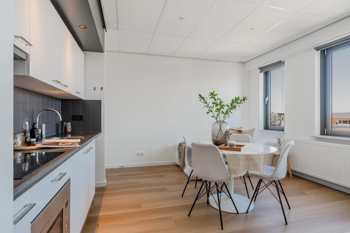 Foto 12 van Kalverstraat 8-1