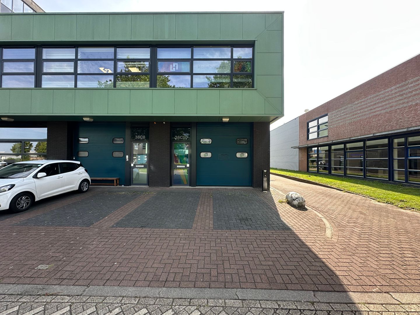 Bekijk foto 2 van A. van Leeuwenhoekweg 38-C10