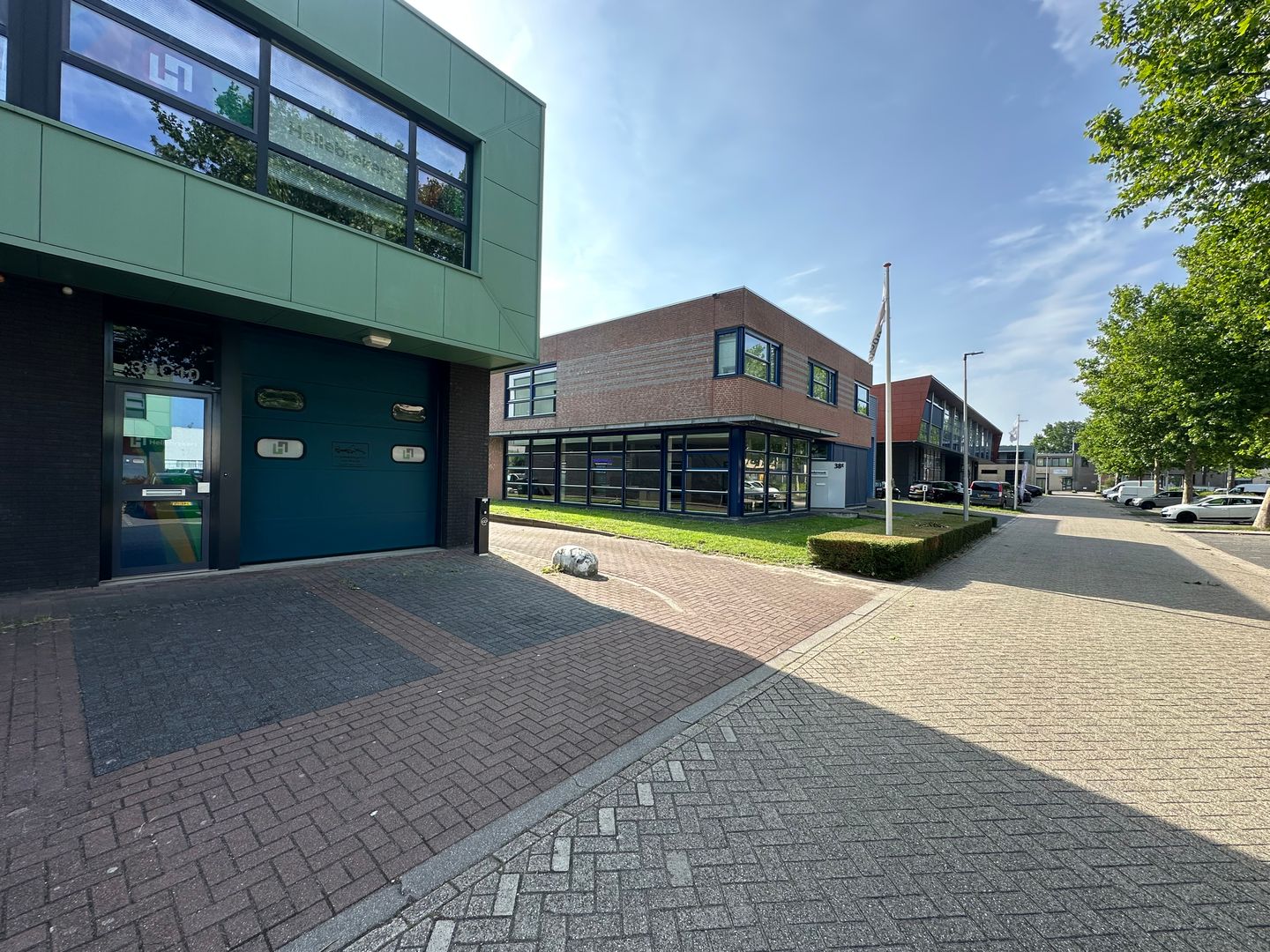 Bekijk foto 3 van A. van Leeuwenhoekweg 38-C10