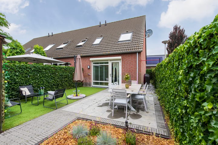 Photo 2 of Heidestraat 4-C