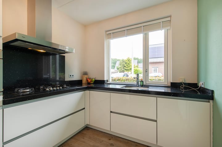 Foto 16 van Heidestraat 4-C