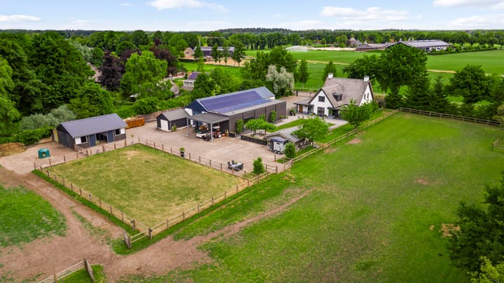 Photo 6 of Grensweg 4