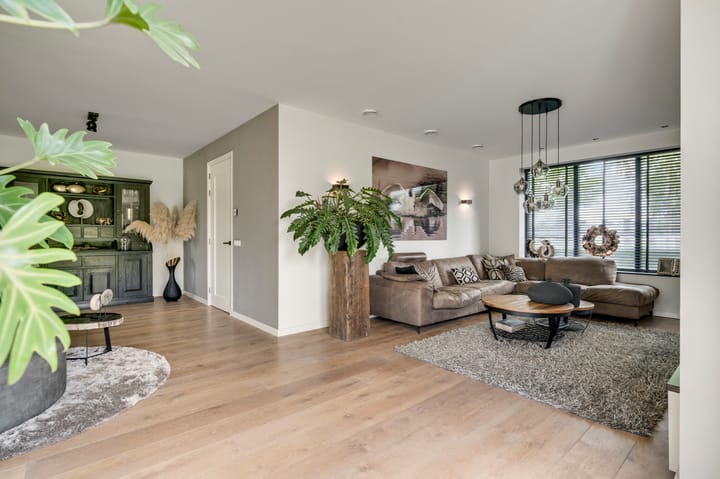 Photo 18 of Grensweg 4