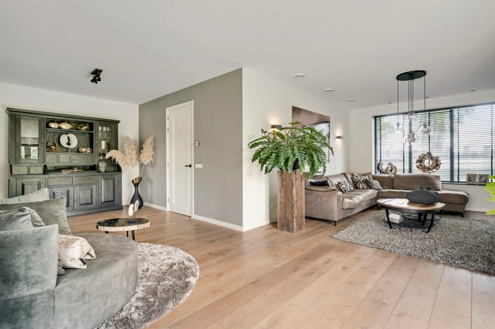 Photo 21 of Grensweg 4