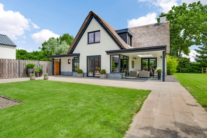 Photo 54 of Grensweg 4