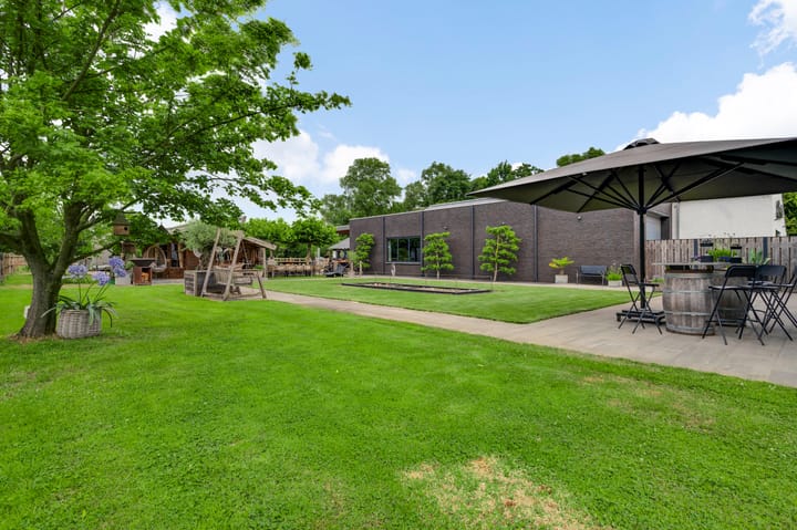 Photo 59 of Grensweg 4