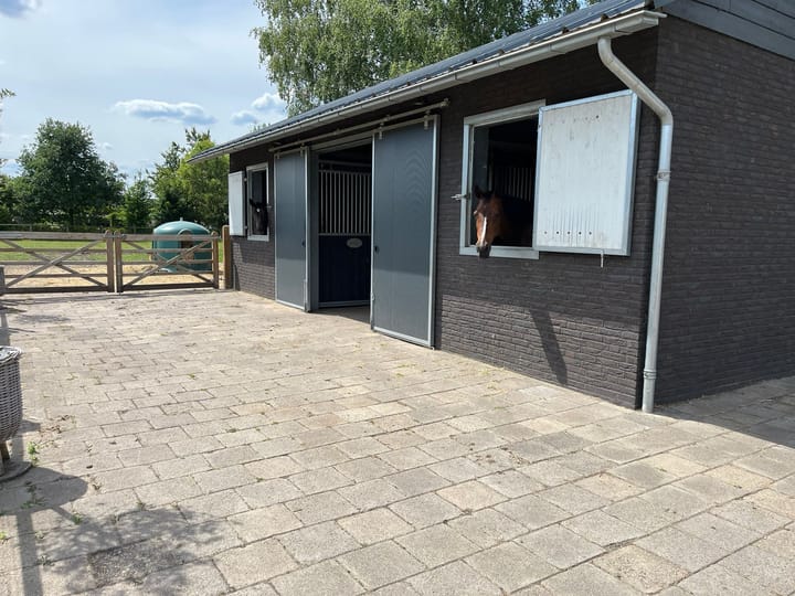 Photo 69 of Grensweg 4