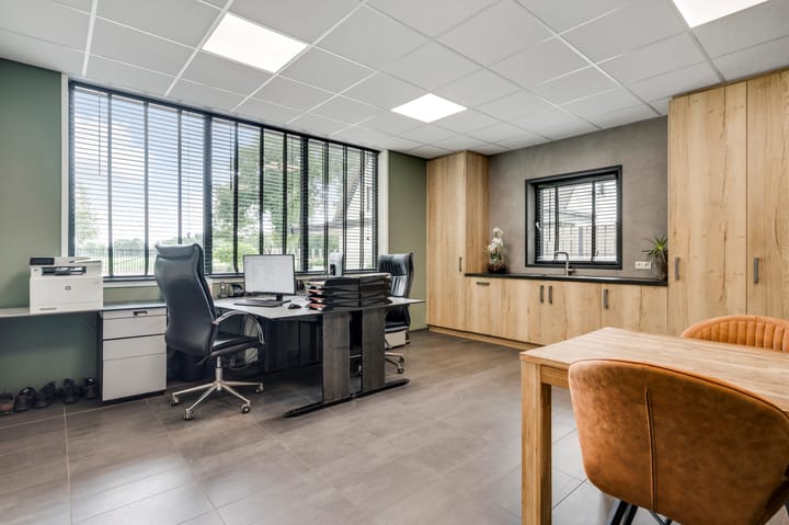 Photo 77 of Grensweg 4