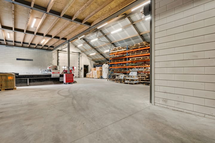 Photo 79 of Grensweg 4