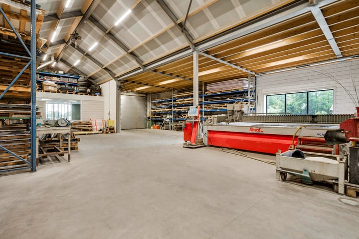 Photo 80 of Grensweg 4