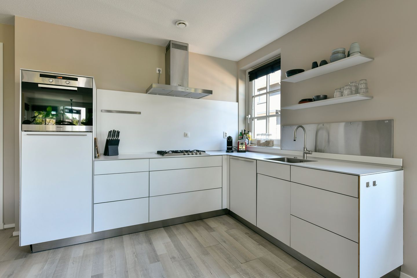 Foto 10 van Herenweg 33