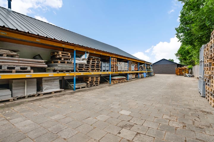 Photo 81 of Grensweg 4