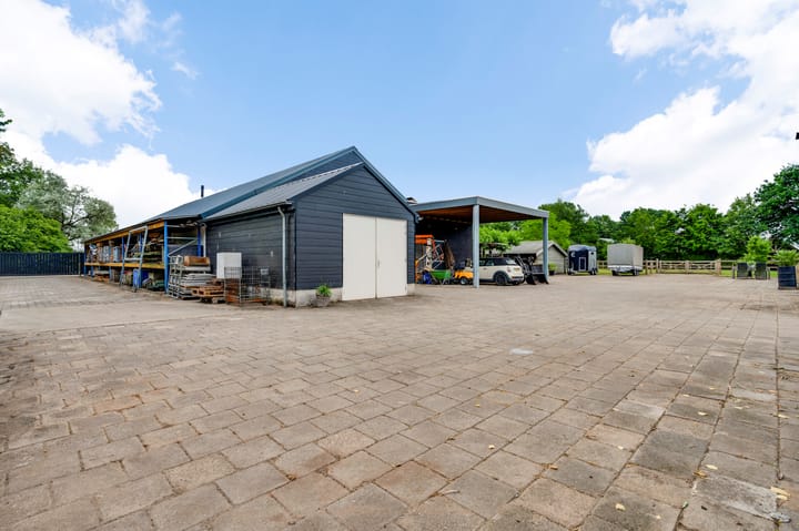 Photo 82 of Grensweg 4