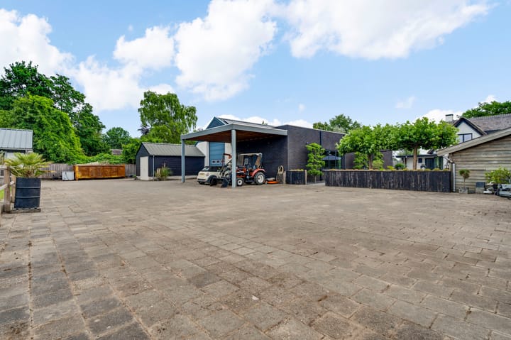 Photo 83 of Grensweg 4