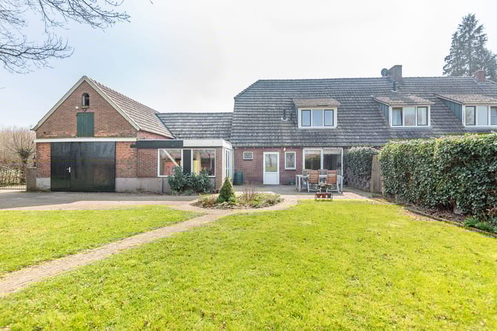 Photo 42 of Varsseveldseweg 23