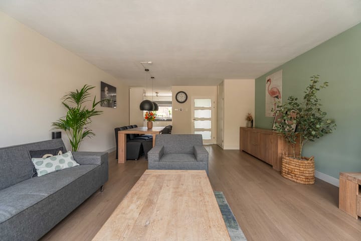 Foto 4 van Bizetstraat 10