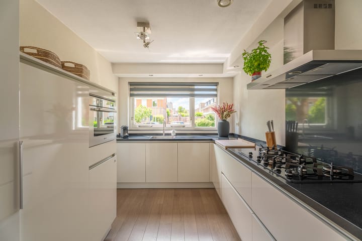 Foto 7 van Bizetstraat 10