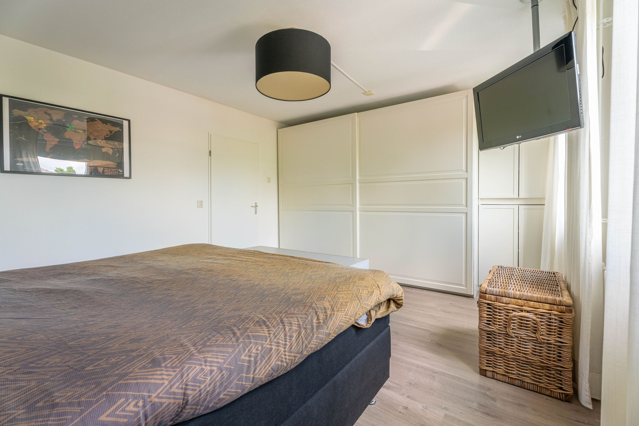 Photo 15 of Bizetstraat 10