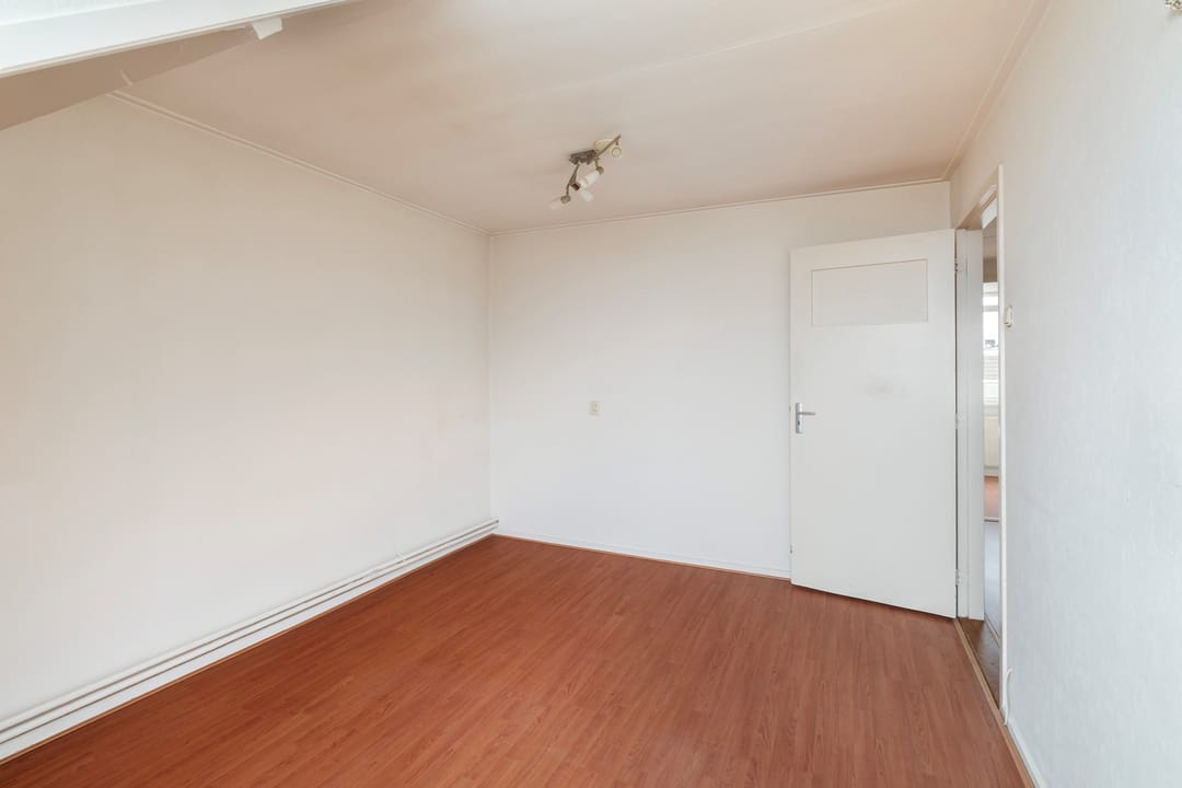 Photo 8 of Prins Hendrikstraat 239-B