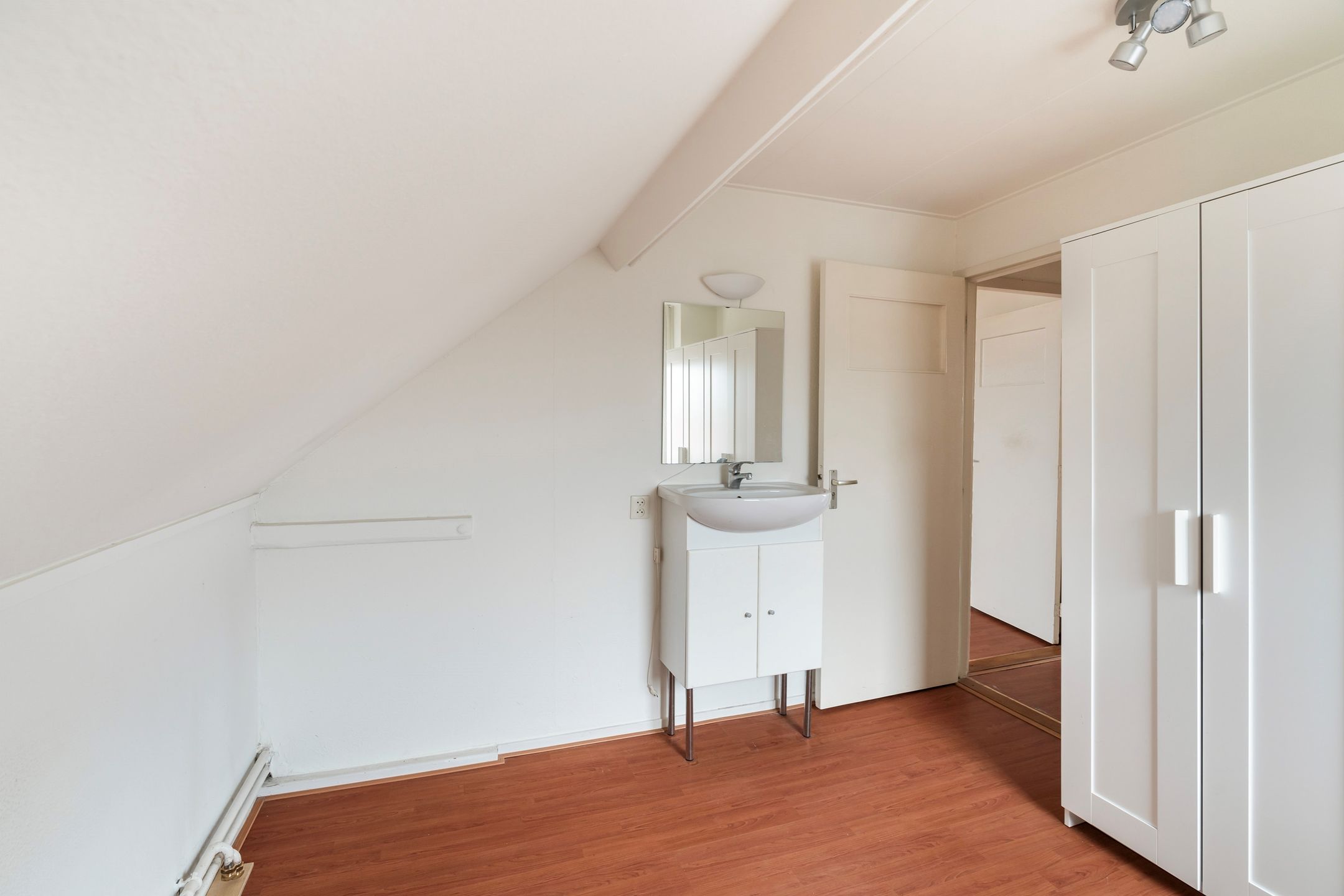 Photo 9 of Prins Hendrikstraat 239-B