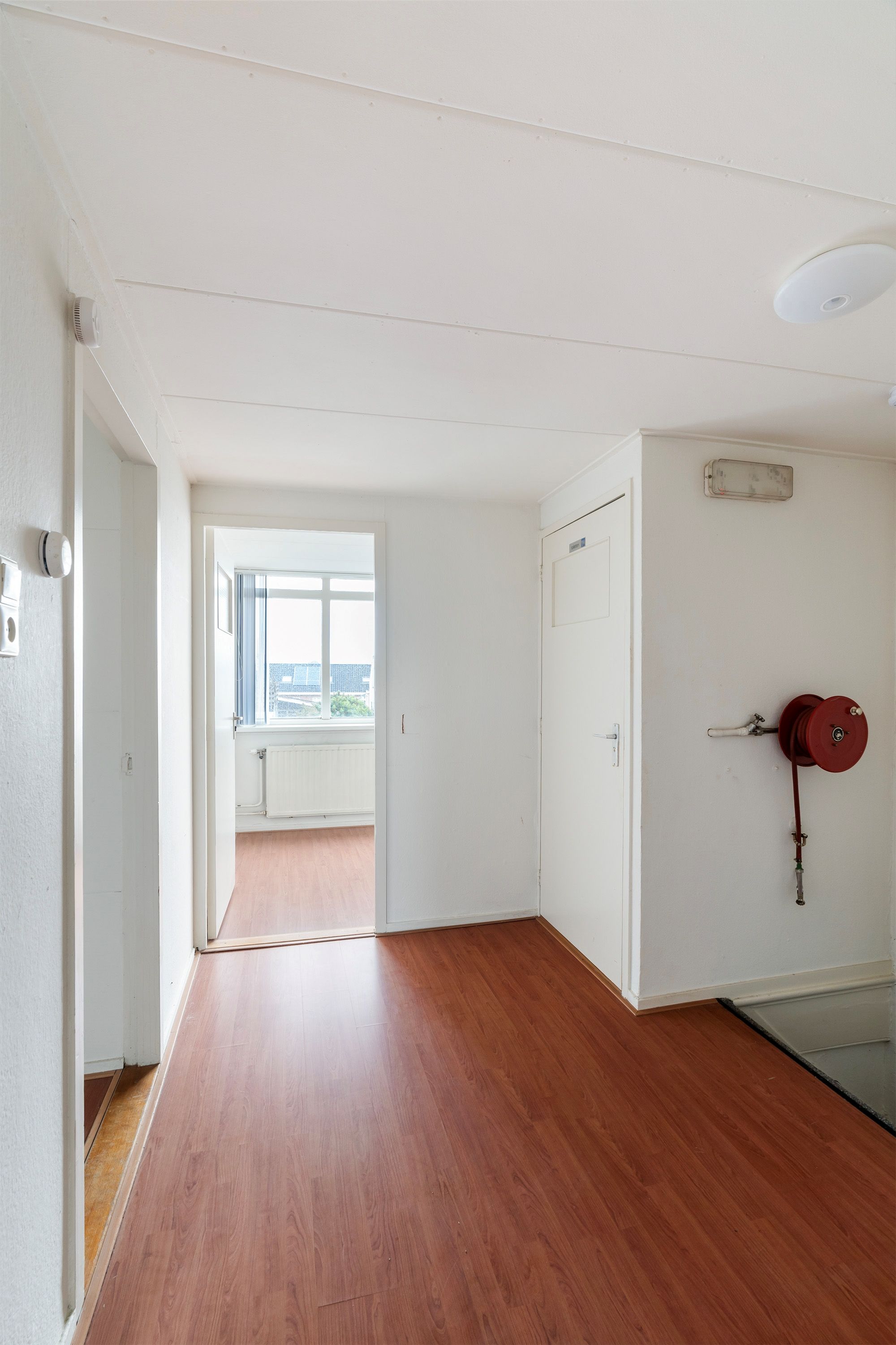 Photo 12 of Prins Hendrikstraat 239-B