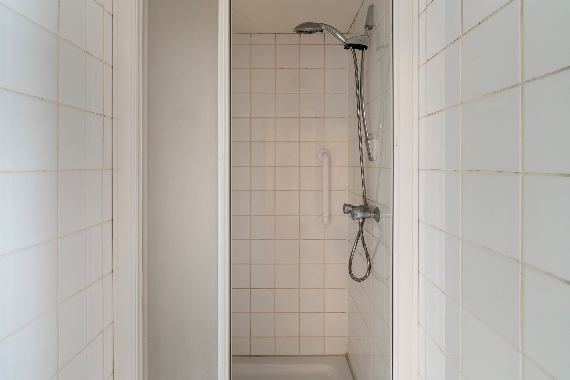 Photo 15 of Prins Hendrikstraat 239-B